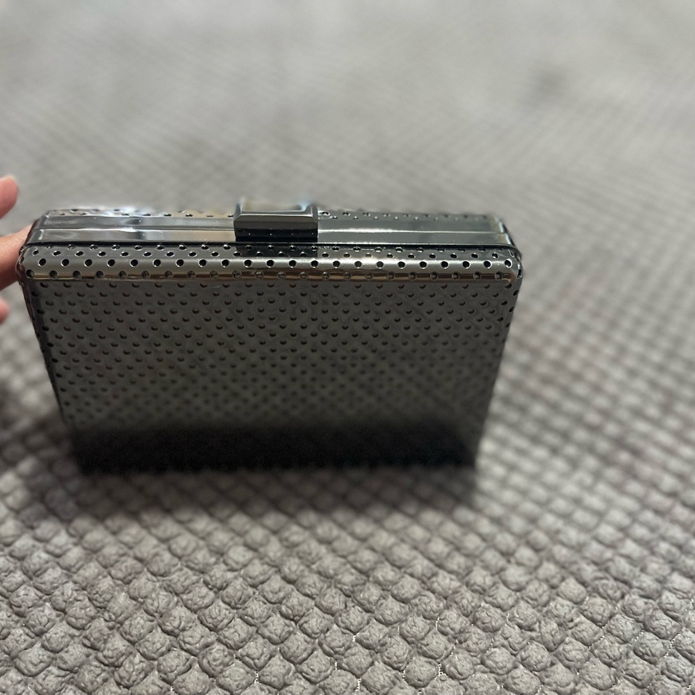 Metal Clutch.